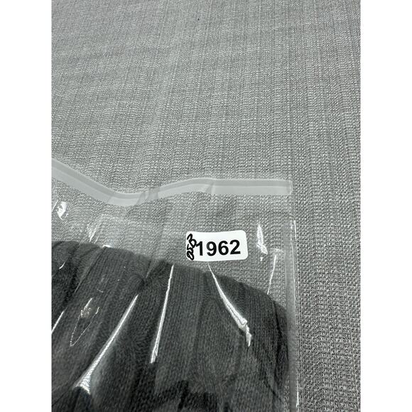 Vintage Old Navy Sweater Mens XL Grey Cable Knit Crew Neck Hong Kong Grandpa - Picture 8 of 8